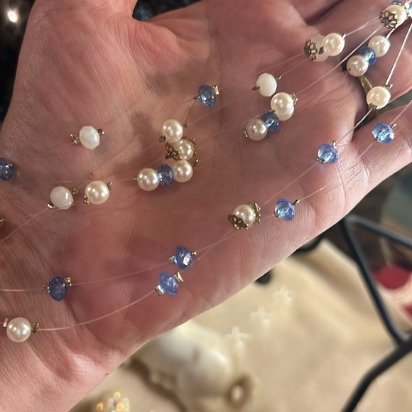 Floating Illusion Cinderella’s ball necklace - Picture 14 of 15